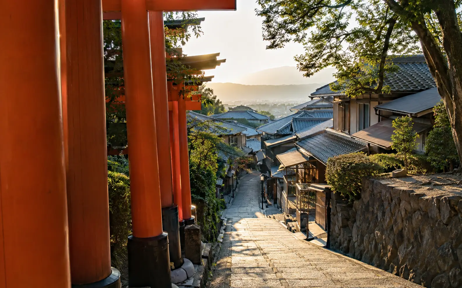 Fushimi Inari and Higashiyama during a seven-day Japan itinerary